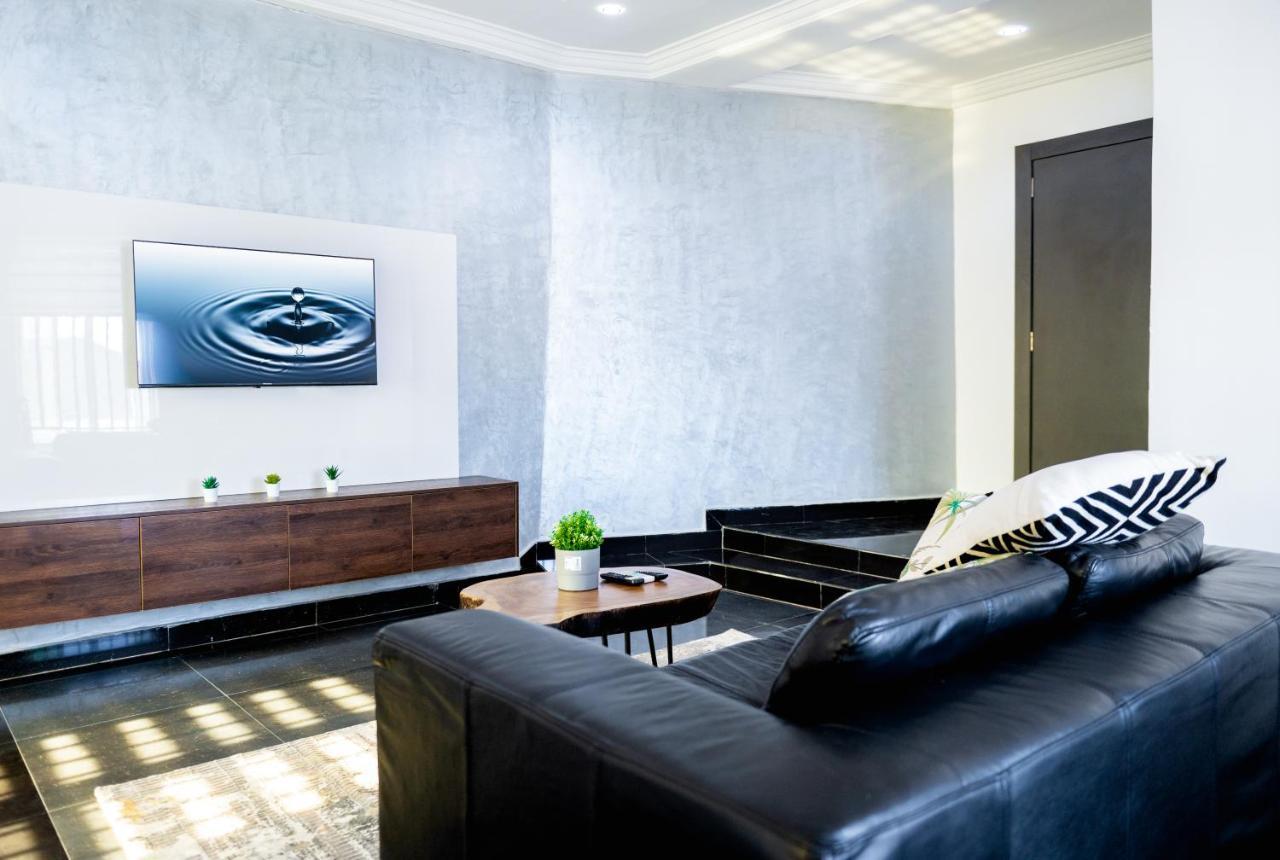 Jotani Living Apartment ลากอส ภายนอก รูปภาพ
