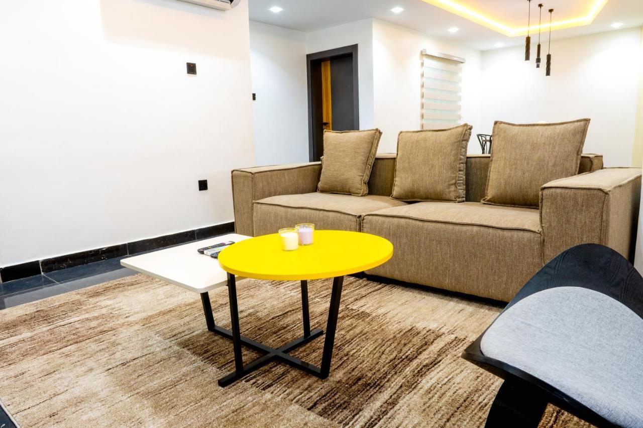 Jotani Living Apartment ลากอส ภายนอก รูปภาพ