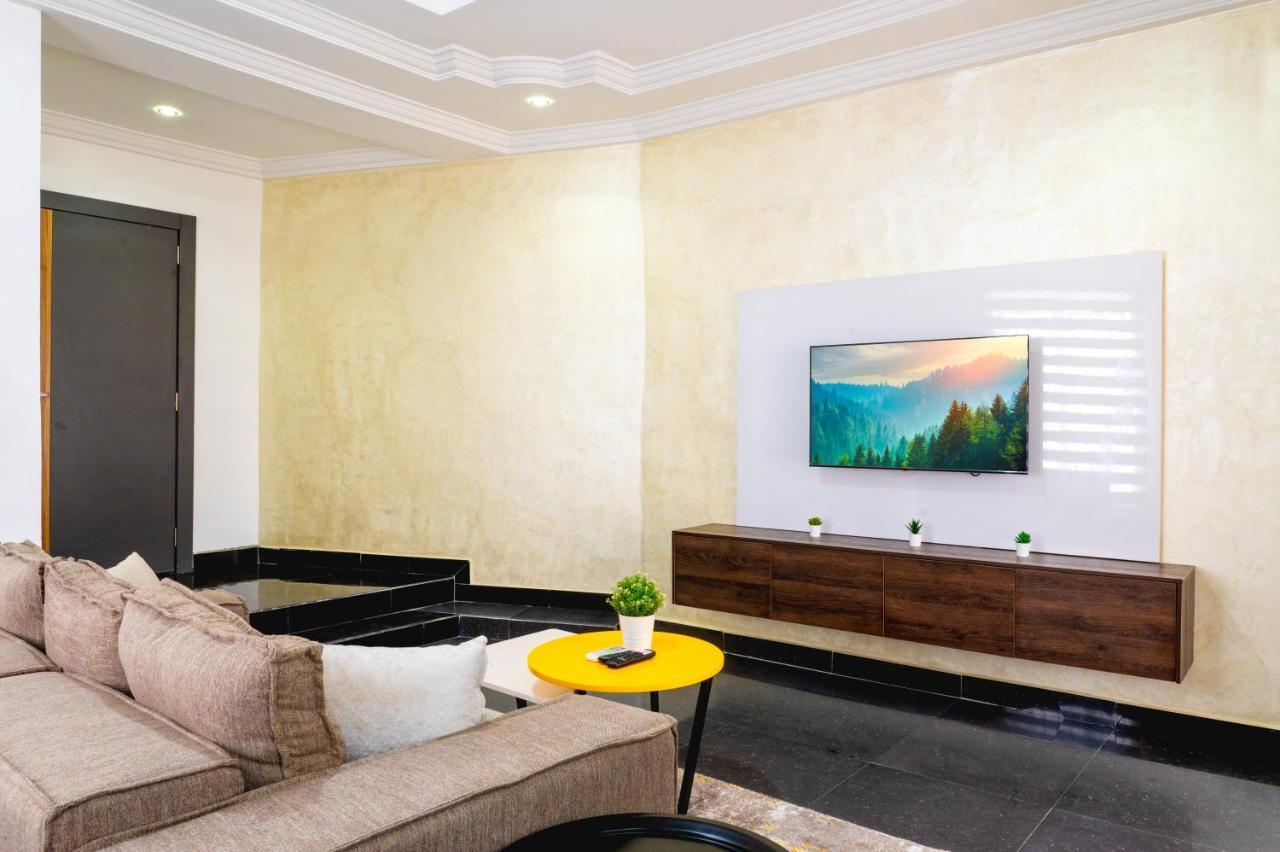 Jotani Living Apartment ลากอส ภายนอก รูปภาพ